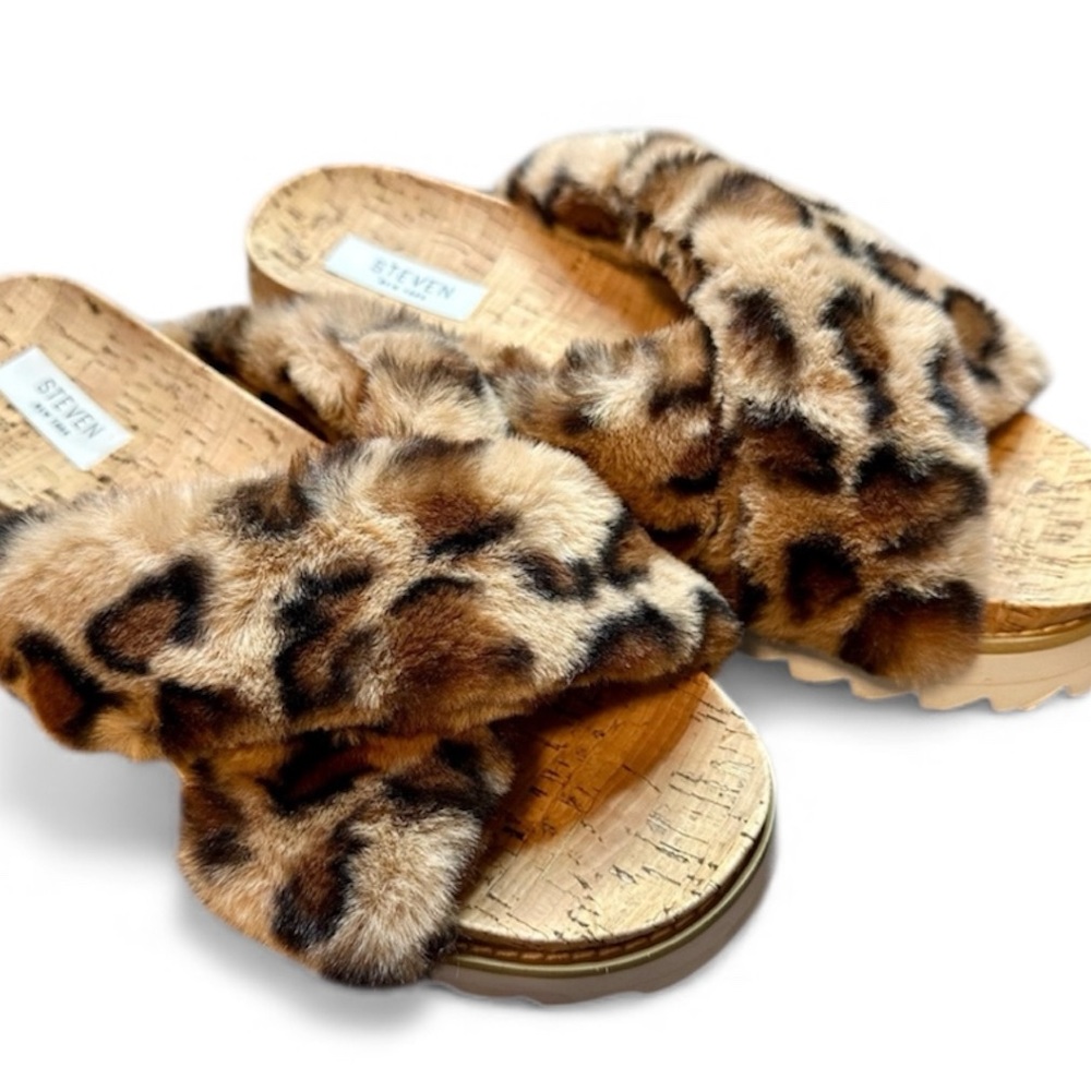 Ladies 9.5 Comfortable Wedge Faux Leopard Fur Platform Slipper